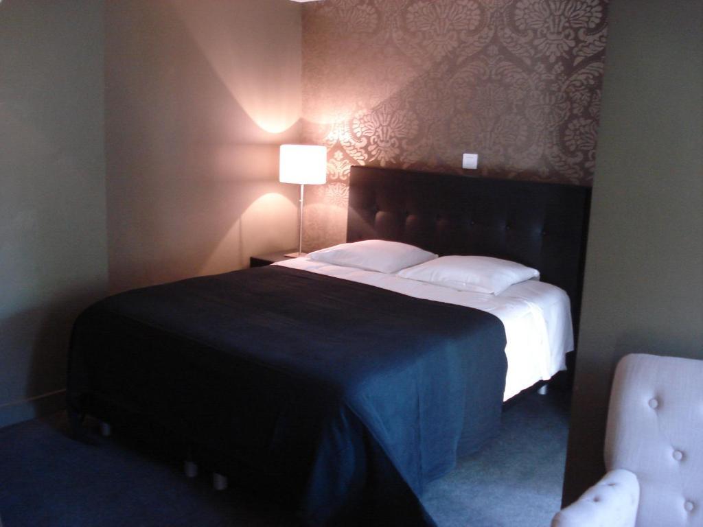 Hotel La Fayette Rochefort Habitación foto